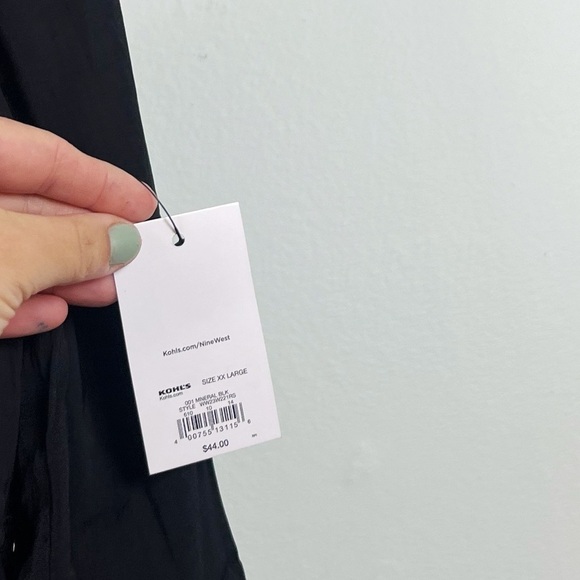 NWT Nine West Women’s Satin Peplum Long Sleeve Top in Black XXL - Picture 5 of 7